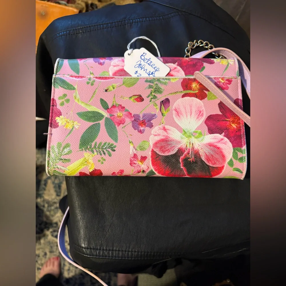 Betsey Johnson Pink Floral Crossbody Bag - Picture 10 of 10